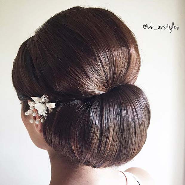 לְהַחלִיק Chignon Updo Idea for Prom