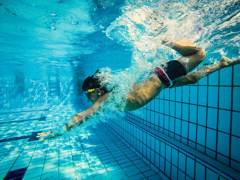 Fant diving into a swimming pool